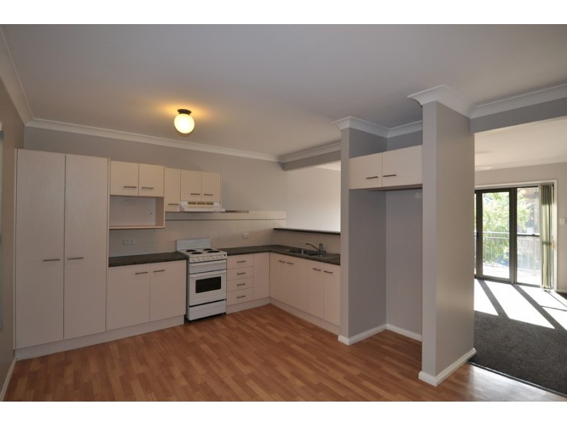 2/101A Faunce West Street, Gosford NSW 2250