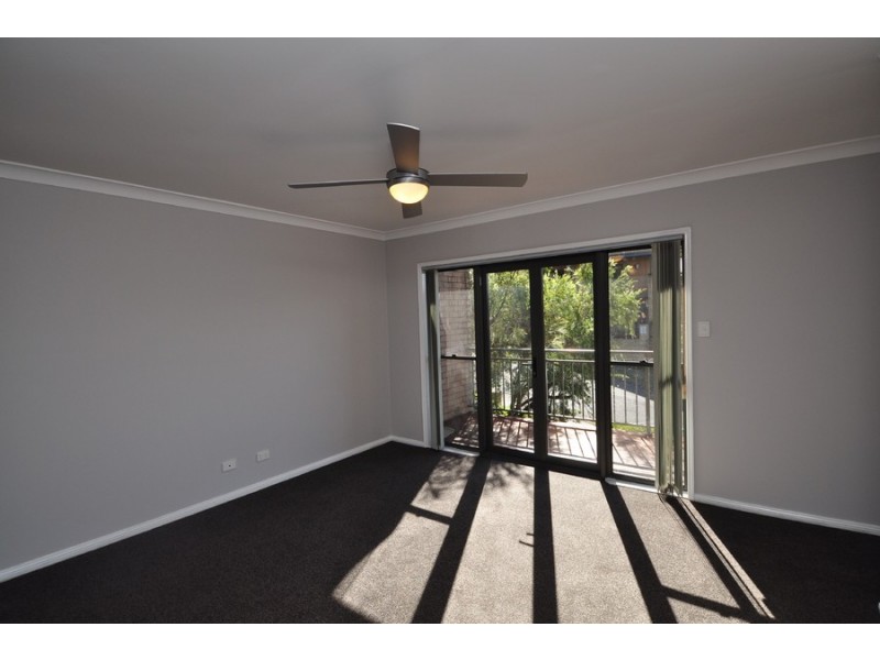 2/101A Faunce West Street, Gosford NSW 2250