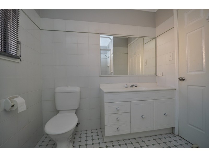 2/101A Faunce West Street, Gosford NSW 2250