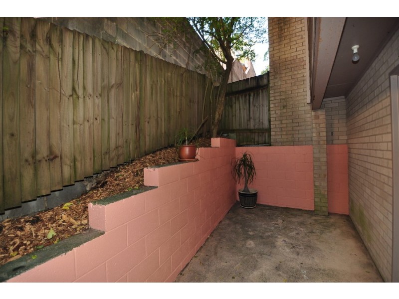 2/101A Faunce West Street, Gosford NSW 2250