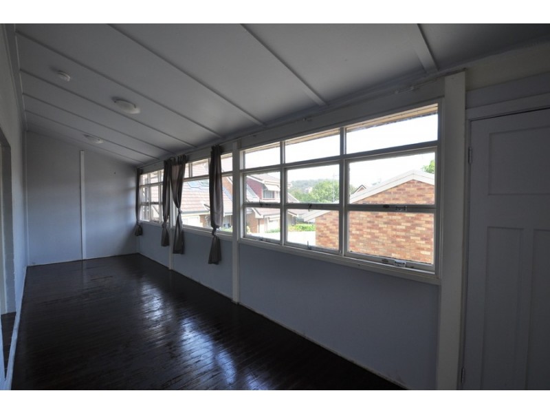 8 York Street, East Gosford NSW 2250