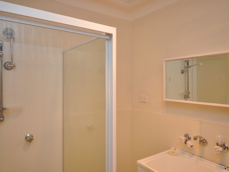 2/33 Central Coast Highway, West Gosford NSW 2250