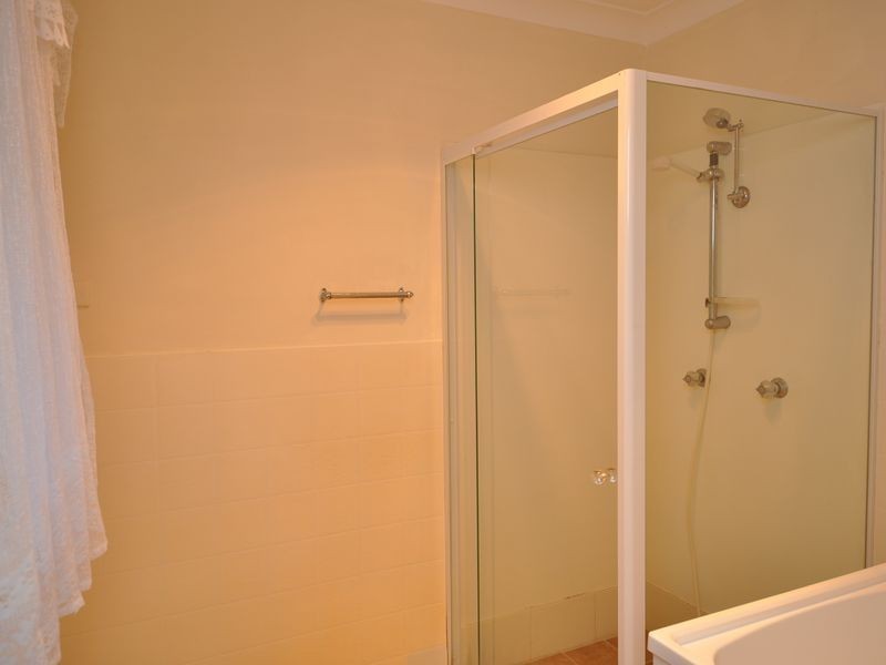 2/33 Central Coast Highway, West Gosford NSW 2250