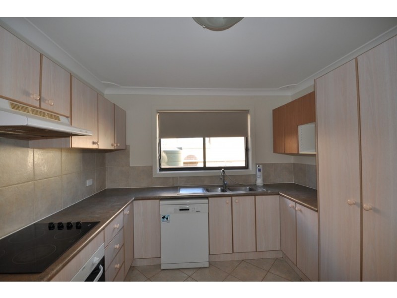 36 Day Street, Wyoming NSW 2250