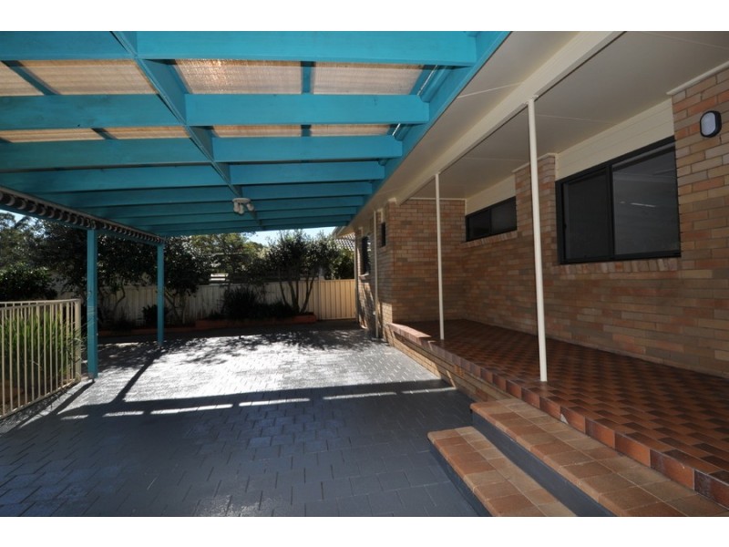 36 Day Street, Wyoming NSW 2250