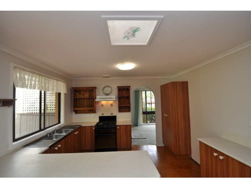 27 Rainforest Road, Wyoming NSW 2250