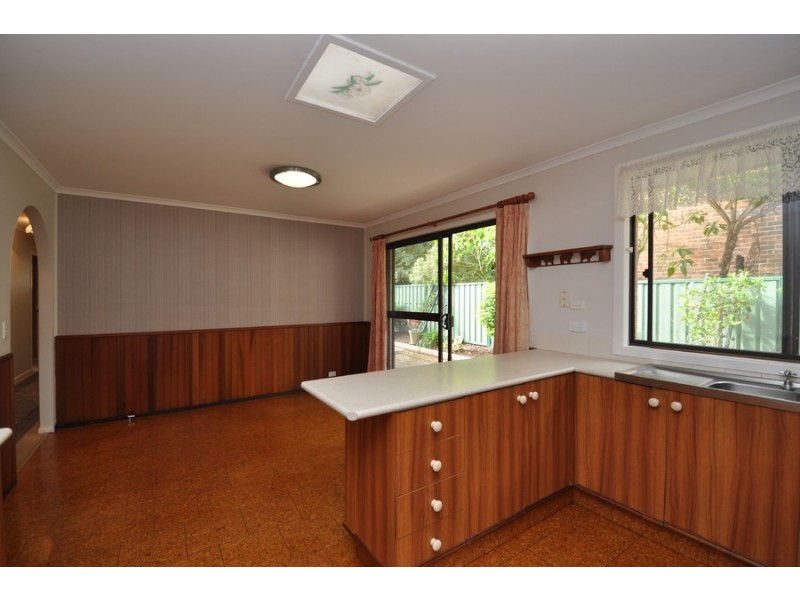 27 Rainforest Road, Wyoming NSW 2250