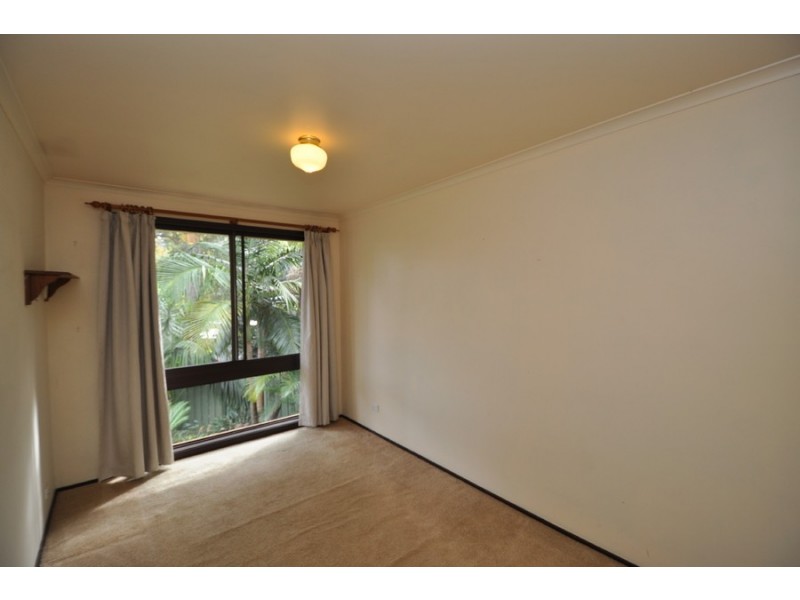 27 Rainforest Road, Wyoming NSW 2250