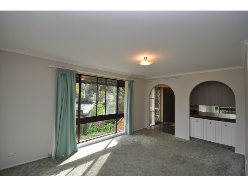 27 Rainforest Road, Wyoming NSW 2250