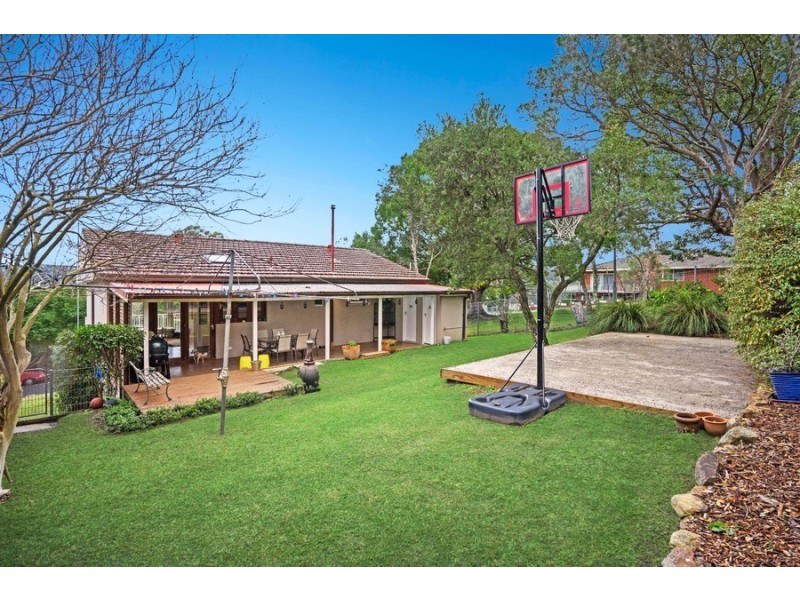 19 Orange Parade, Wyoming NSW 2250