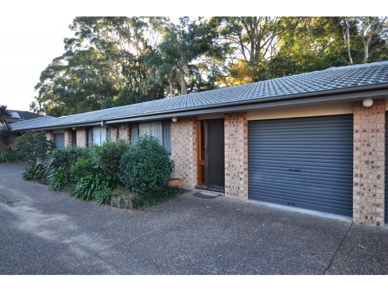 2/166 Albany Street, Point Frederick NSW 2250