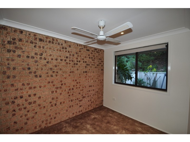 2/166 Albany Street, Point Frederick NSW 2250