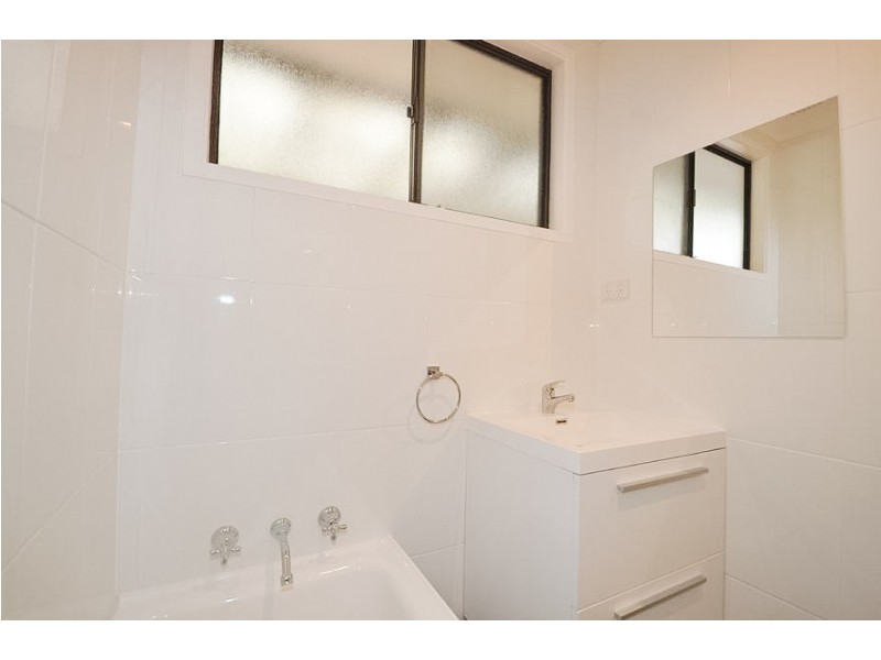 16 Joyce Avenue, Wyoming NSW 2250