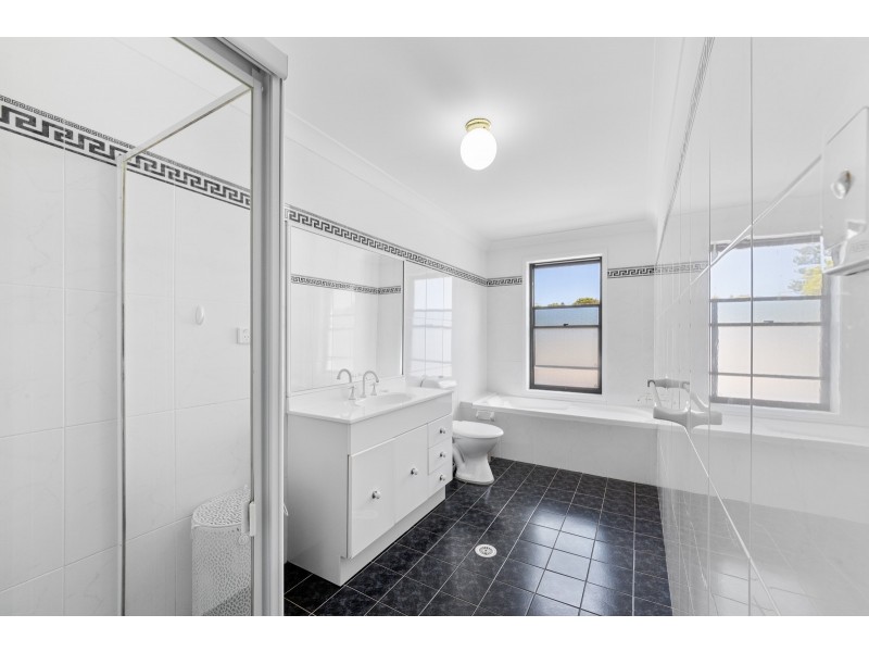 3/14 Lynn Avenue, Point Frederick NSW 2250