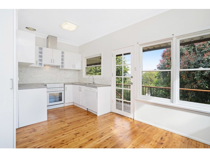 22 Orange Parade, Wyoming NSW 2250