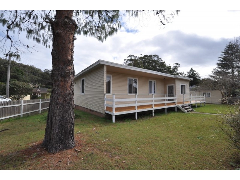 39 Golden Avenue, Point Clare NSW 2250