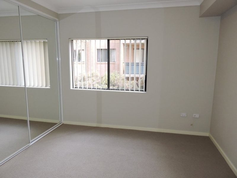 17/1 Batley Street, Gosford NSW 2250