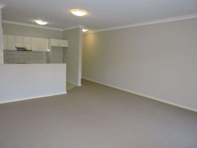 17/1 Batley Street, Gosford NSW 2250