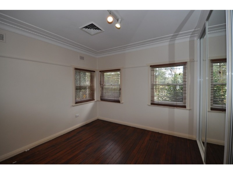 24 Kendall Street, Gosford NSW 2250