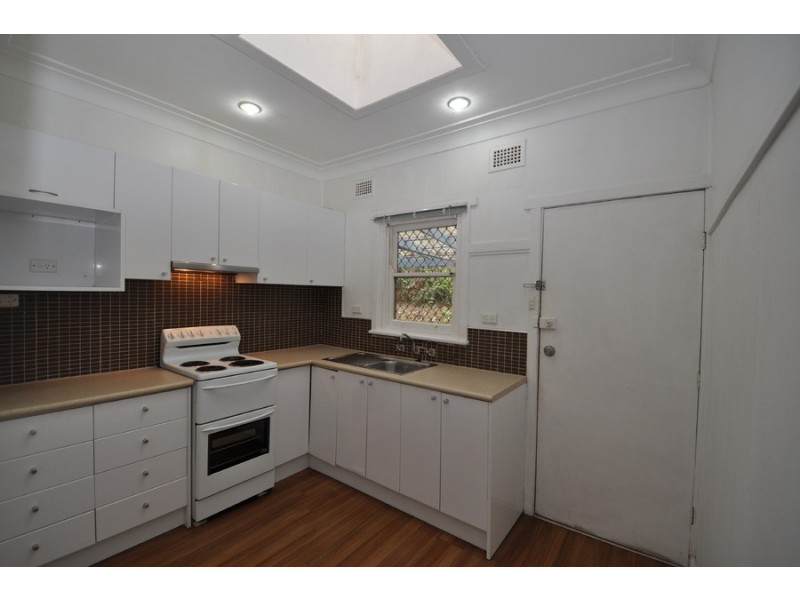 24 Kendall Street, Gosford NSW 2250