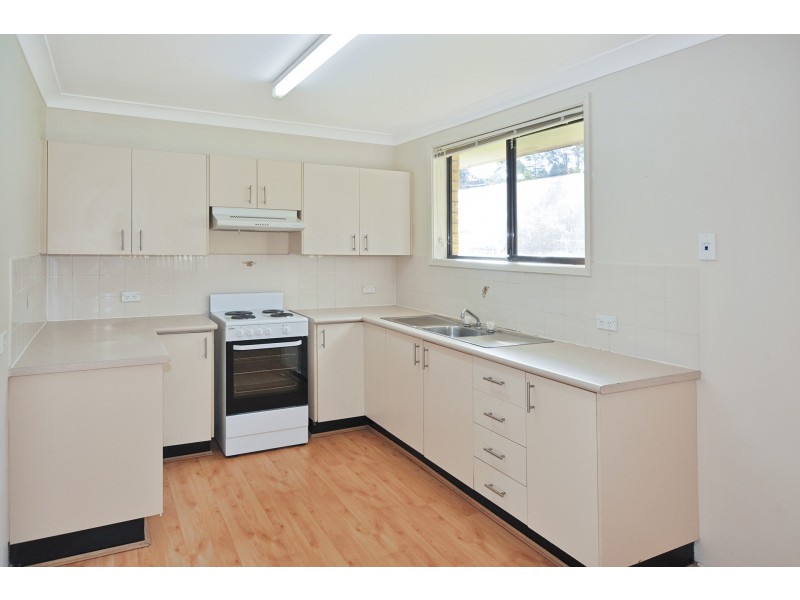 13 Roselands Avenue, Wyoming NSW 2250