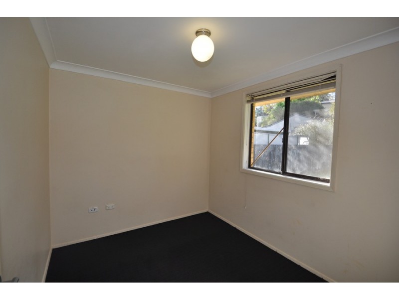 13 Roselands Avenue, Wyoming NSW 2250
