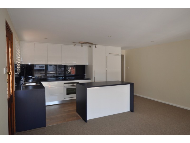 1/11 Lynn Avenue, Point Frederick NSW 2250