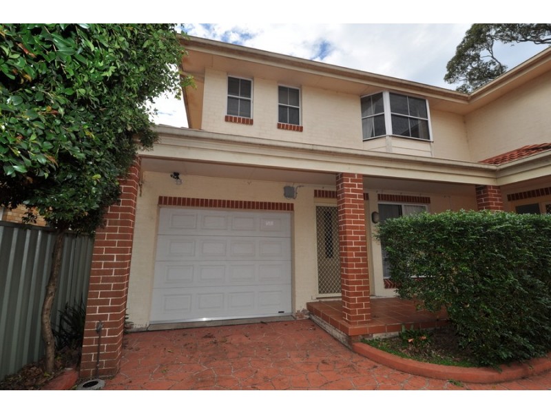 2/4 Duke Street, Point Frederick NSW 2250