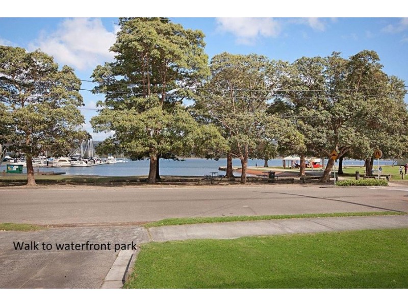 2/4 Duke Street, Point Frederick NSW 2250