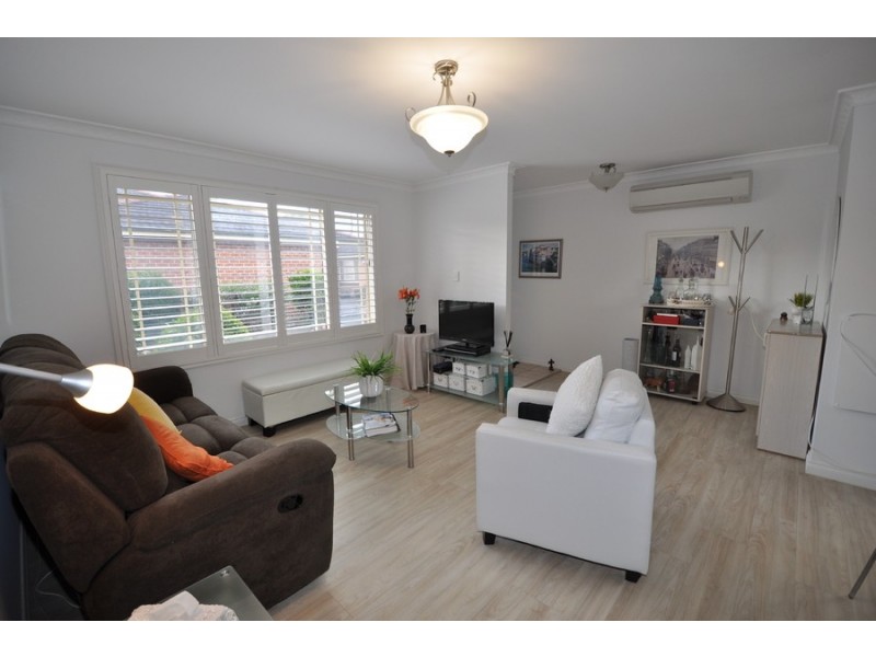 4/293-295 Henry Parry Drive, Wyoming NSW 2250