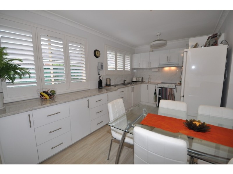 4/293-295 Henry Parry Drive, Wyoming NSW 2250