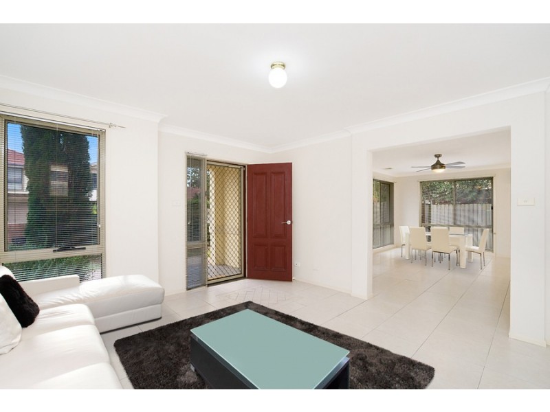 19 Wingello Crescent, Wyoming NSW 2250