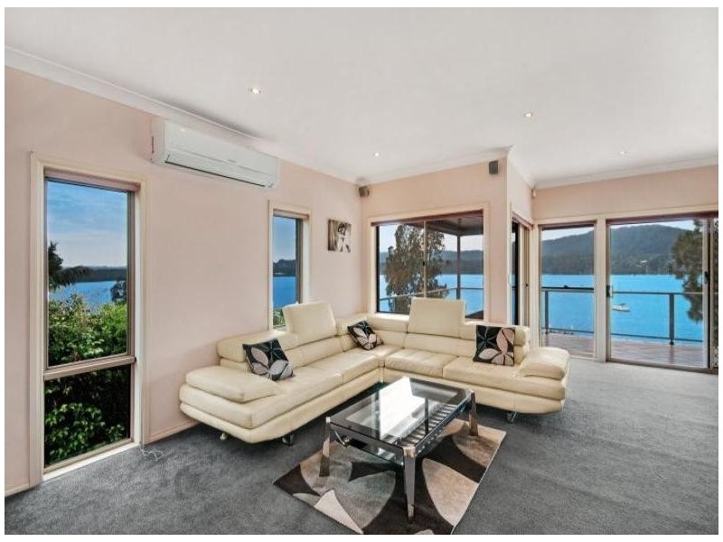 87 Caroline Street, East Gosford NSW 2250