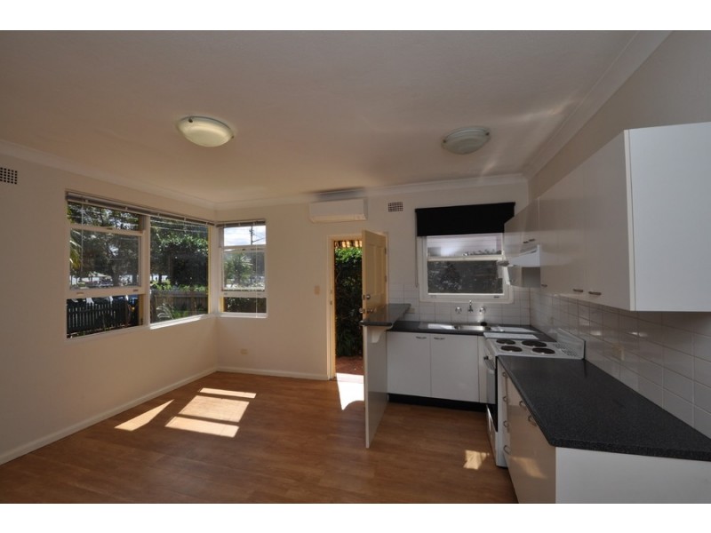 1/29 Masons Parade, Point Frederick NSW 2250