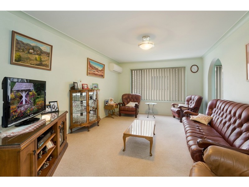 38 Day Street, Wyoming NSW 2250