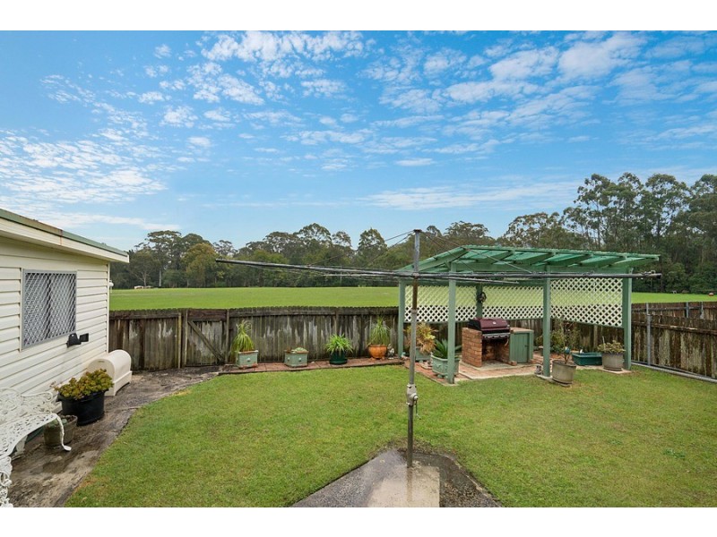 38 Day Street, Wyoming NSW 2250