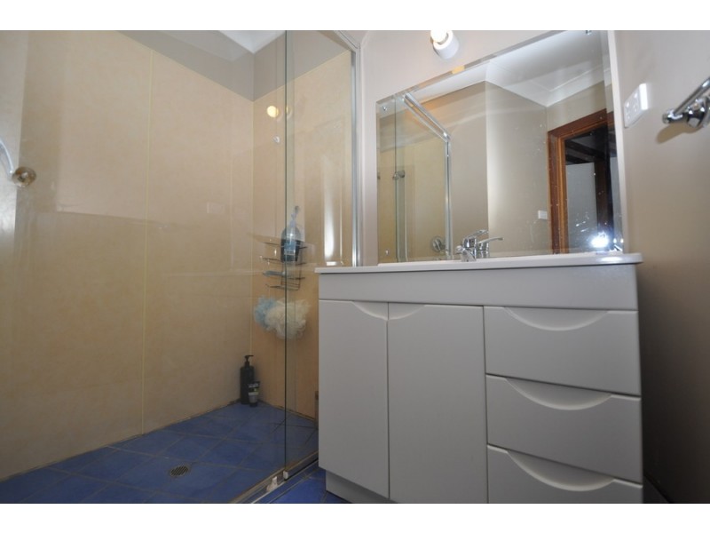 92 Bay View Avenue, East Gosford NSW 2250