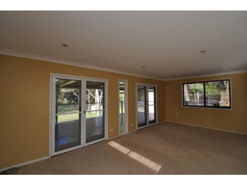 77 Showground Road, Narara NSW 2250