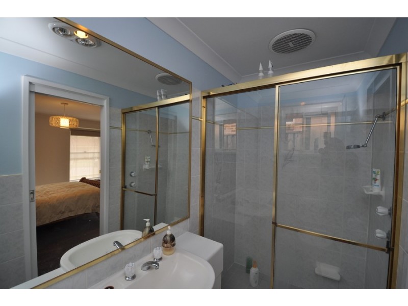 32 Oakes Street, Kariong NSW 2250