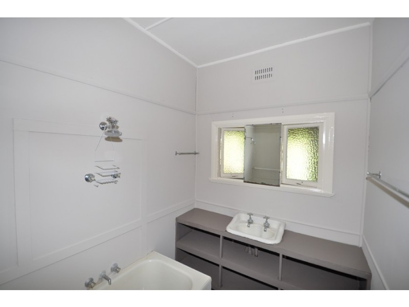 48 Webb Street, East Gosford NSW 2250