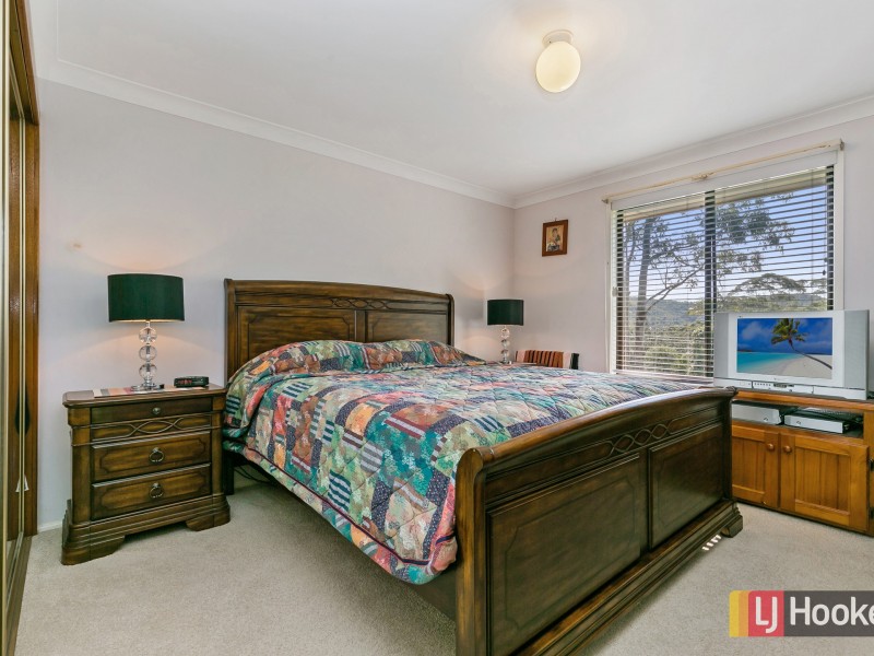 6 Berrys Head Road, Wyoming NSW 2250