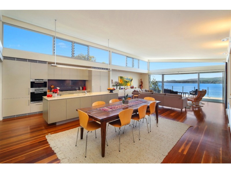 35 Albany Street, Point Frederick NSW 2250