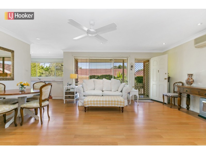 1/4 Cathy Crescent, Narara NSW 2250