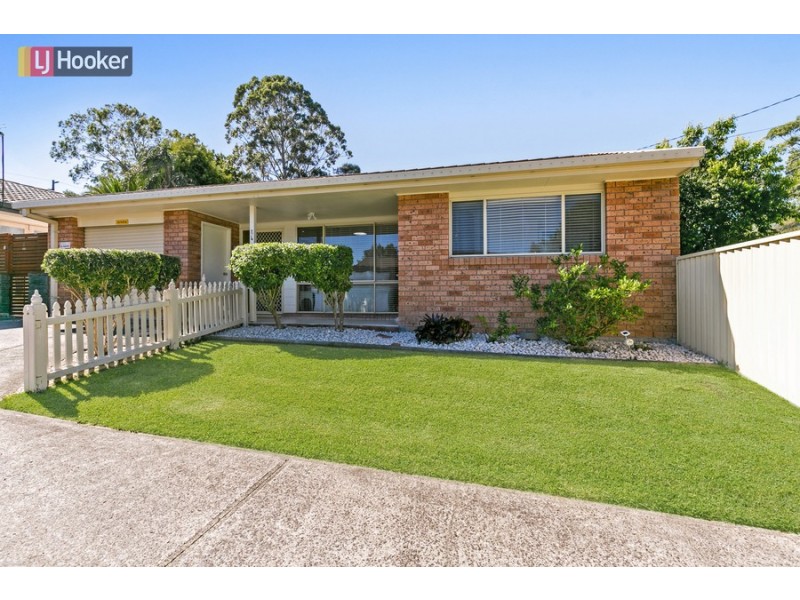 1/4 Cathy Crescent, Narara NSW 2250