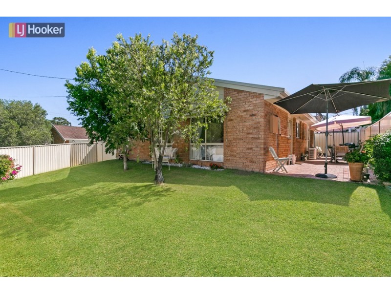 1/4 Cathy Crescent, Narara NSW 2250