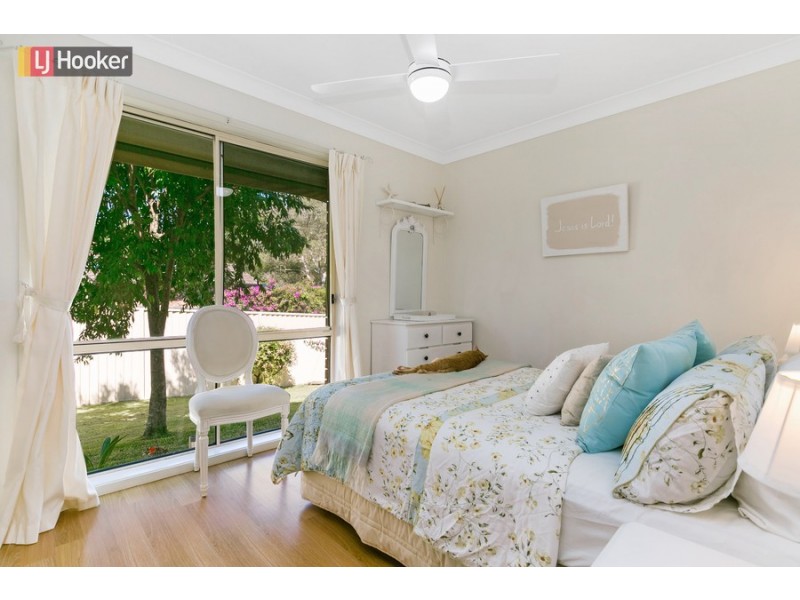 1/4 Cathy Crescent, Narara NSW 2250