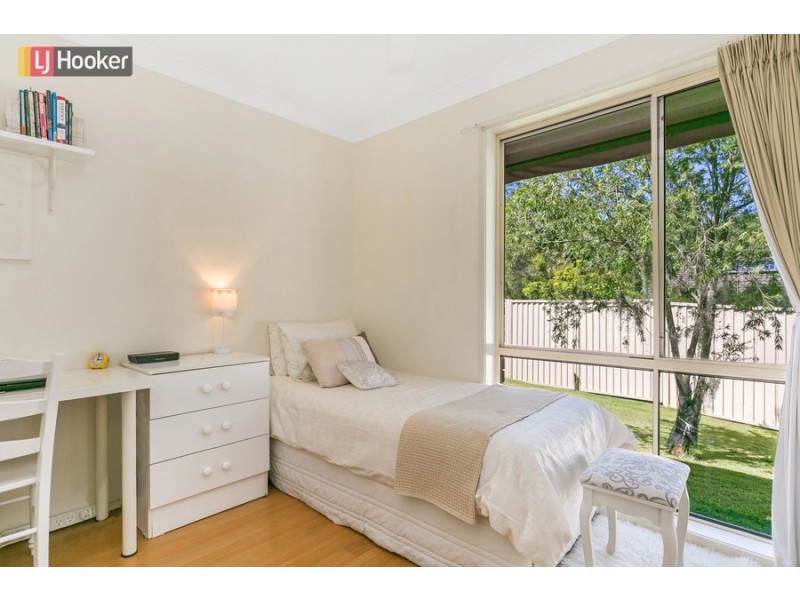 1/4 Cathy Crescent, Narara NSW 2250