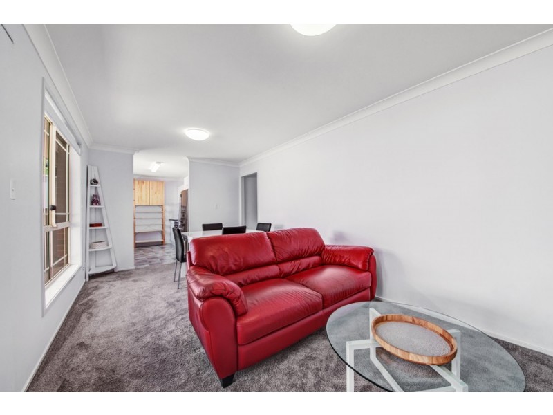 2/15 Sandpiper Place, Green Point NSW 2251