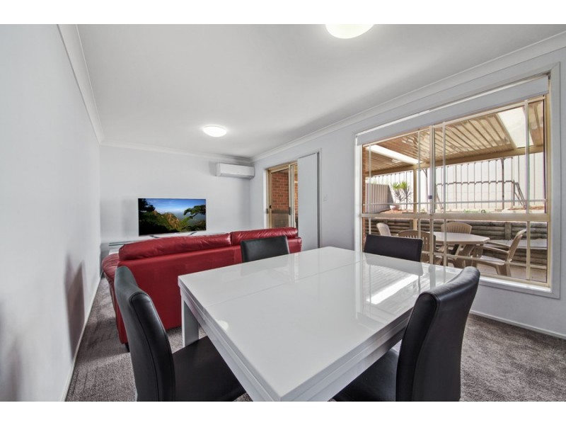 2/15 Sandpiper Place, Green Point NSW 2251