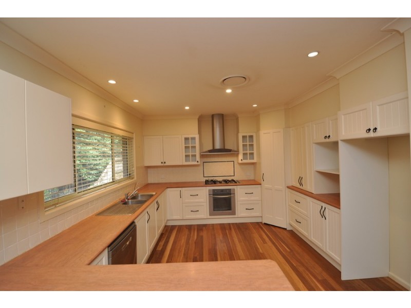 14 Ashburn Close, Lisarow NSW 2250